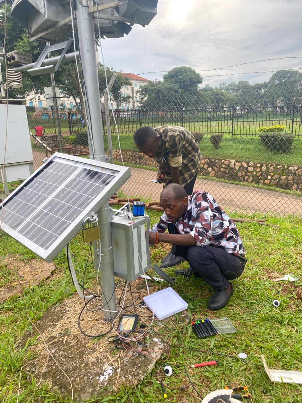 NEW SOLAR-POWERED AUTOMATIC WEATHER STATION (AWS) BOOSTS CLIMATE DATA COLLECTION IN UGANDA.